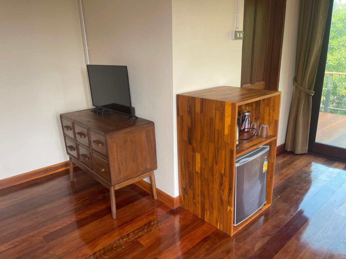 Banmai87 Guest House บ้านไม้87 เกสต์เฮ้าส์ Ayutthaya Bagian luar foto