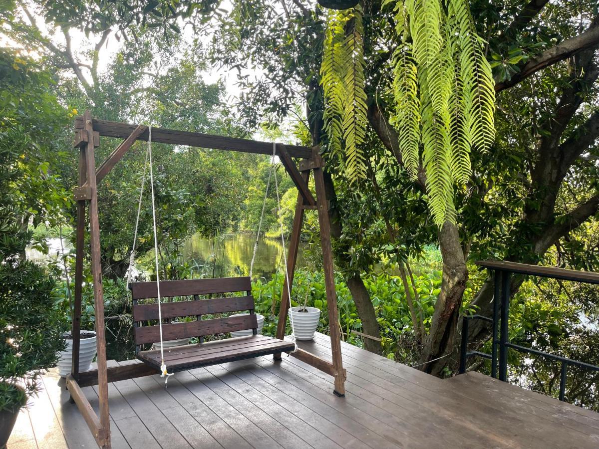 Banmai87 Guest House บ้านไม้87 เกสต์เฮ้าส์ Ayutthaya Bagian luar foto