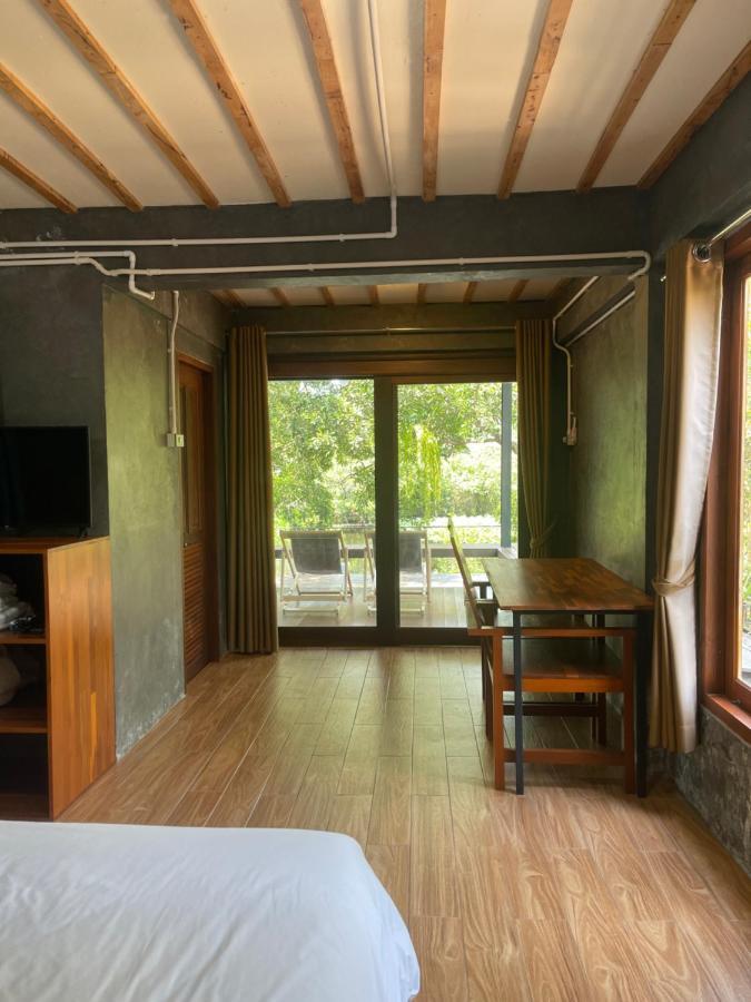 Banmai87 Guest House บ้านไม้87 เกสต์เฮ้าส์ Ayutthaya Bagian luar foto