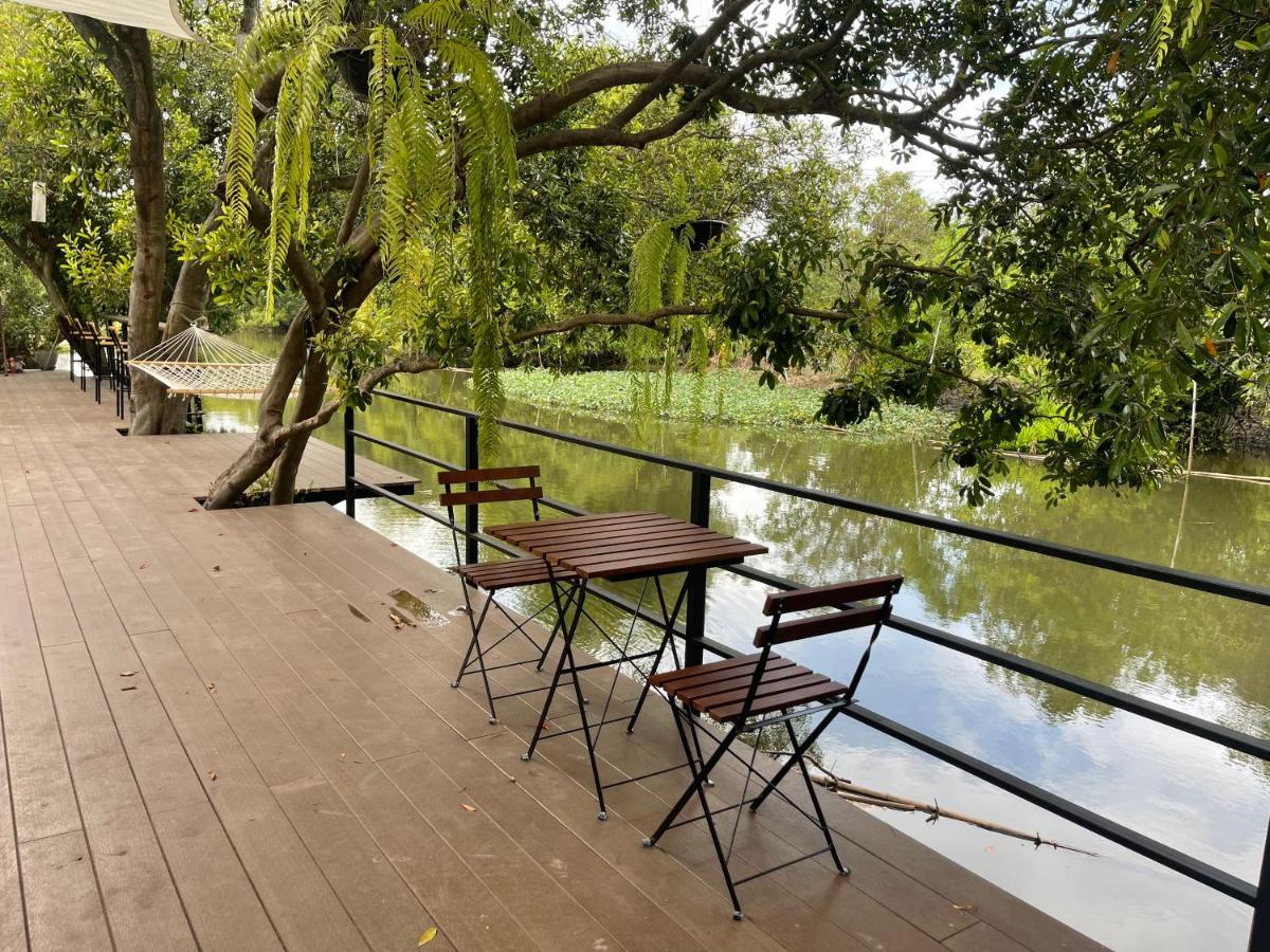 Banmai87 Guest House บ้านไม้87 เกสต์เฮ้าส์ Ayutthaya Bagian luar foto