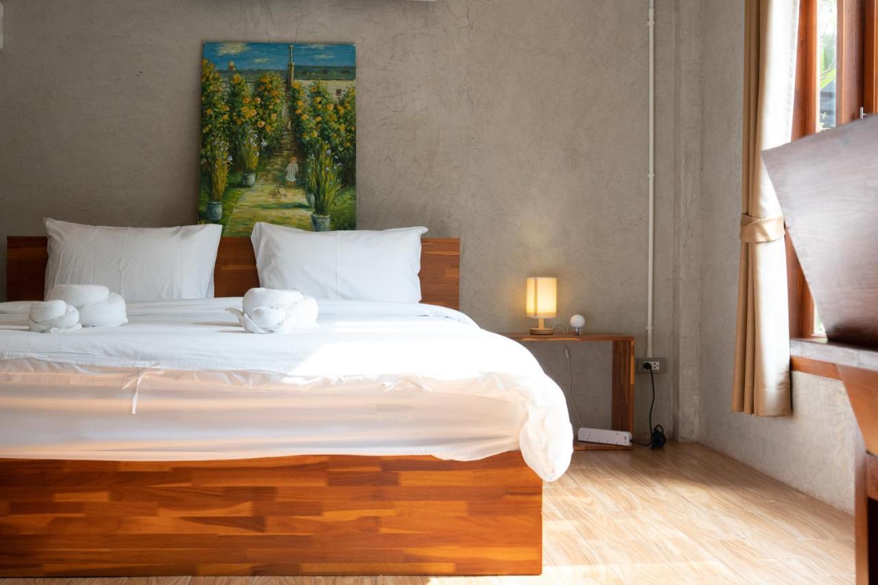 Banmai87 Guest House บ้านไม้87 เกสต์เฮ้าส์ Ayutthaya Bagian luar foto