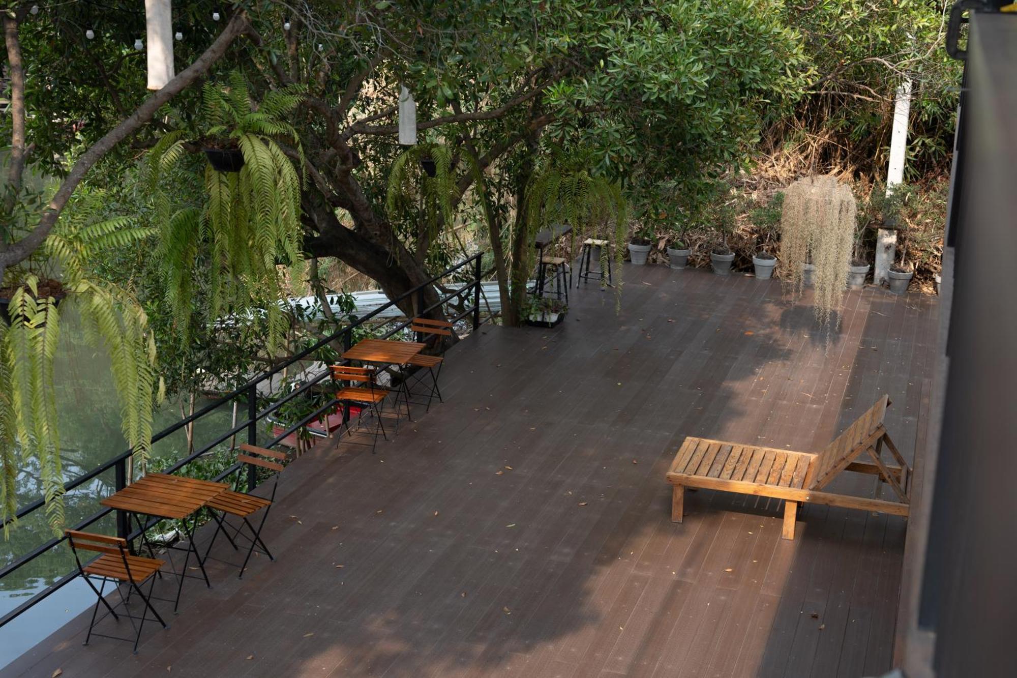 Banmai87 Guest House บ้านไม้87 เกสต์เฮ้าส์ Ayutthaya Bagian luar foto